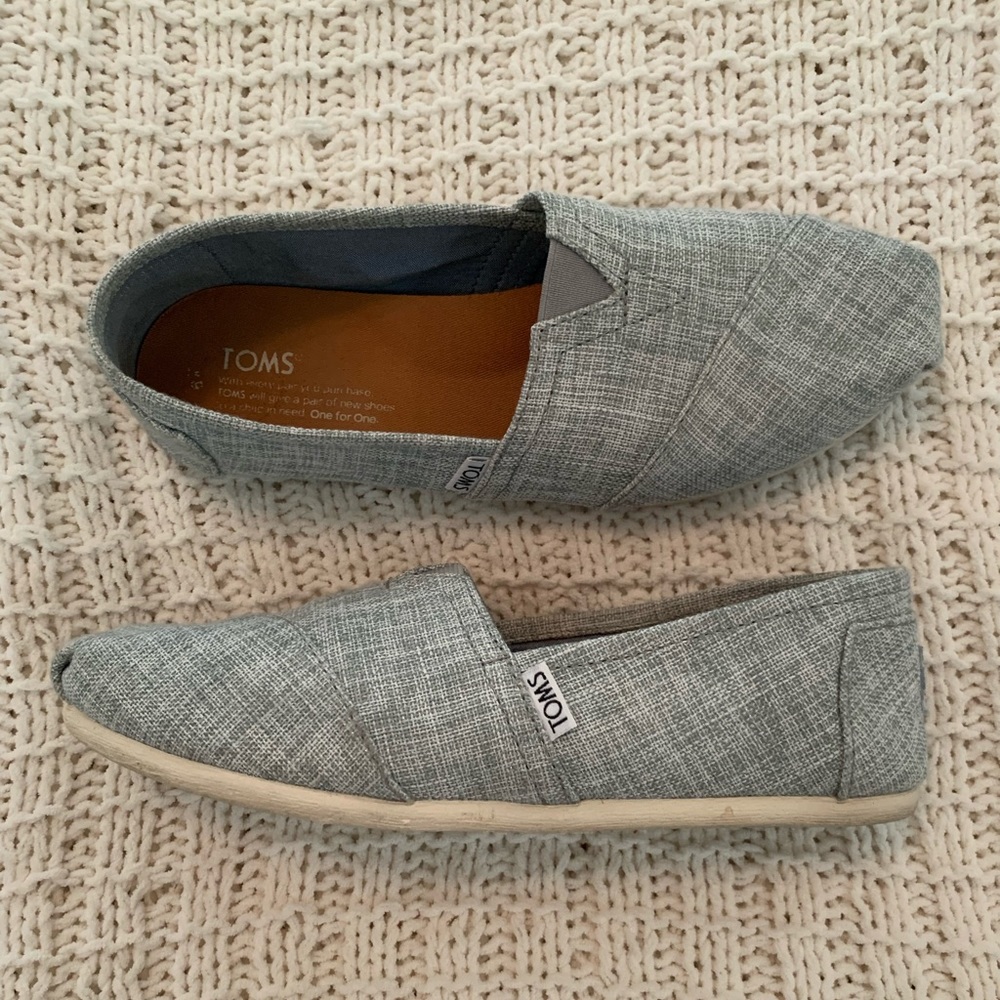Light blue Tom’s!
